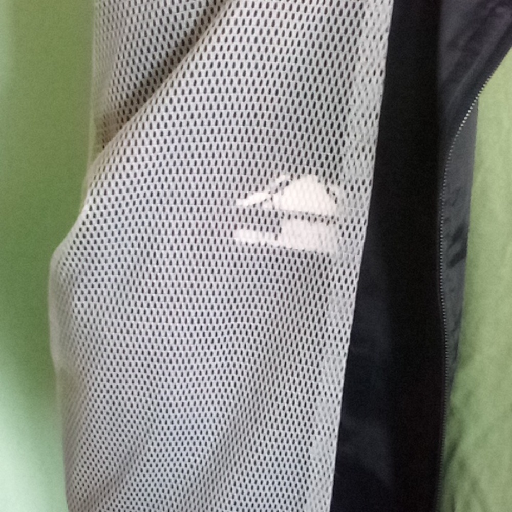 Windbreaker jacket - Picture 3 of 3